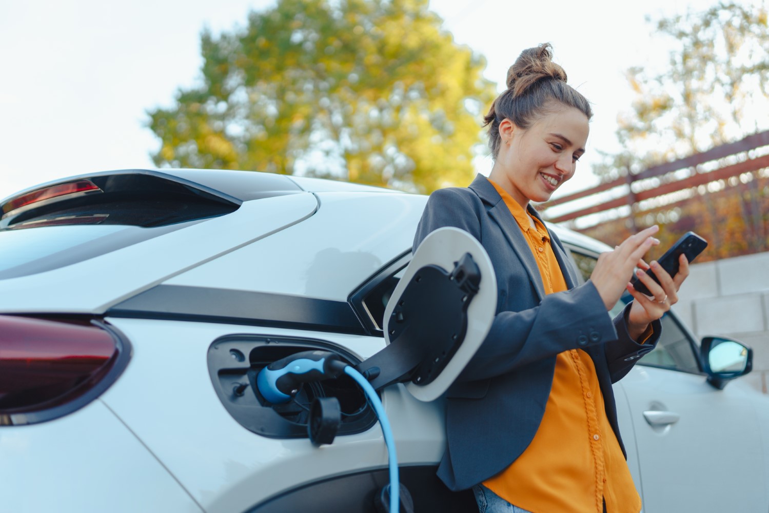 Energiepartner rhenag informiert über aktuelle Entwicklungen in der E-Mobilität