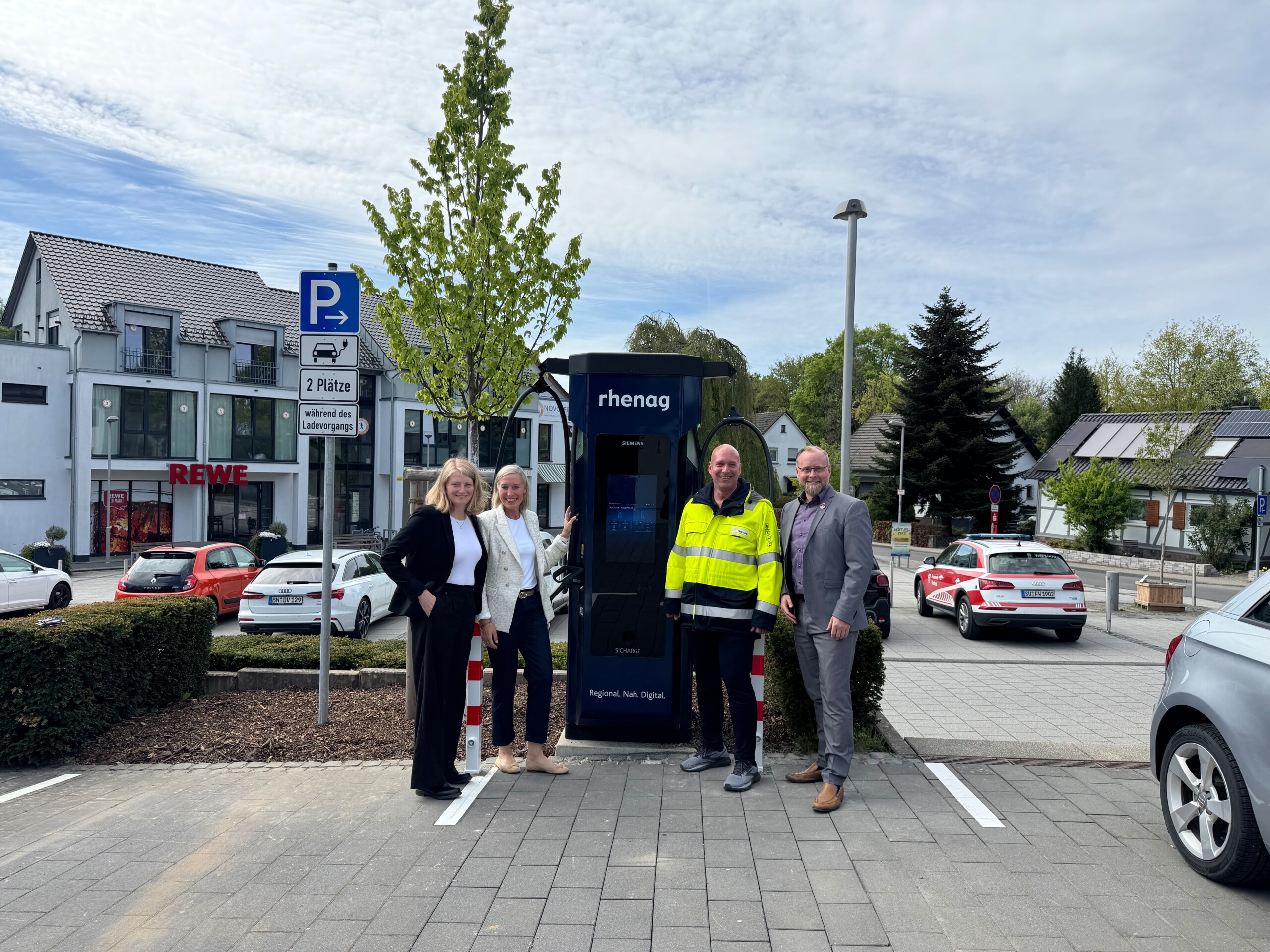 Pressetermin für die Eröffnung der neuen Schnellladesäule in Windeck