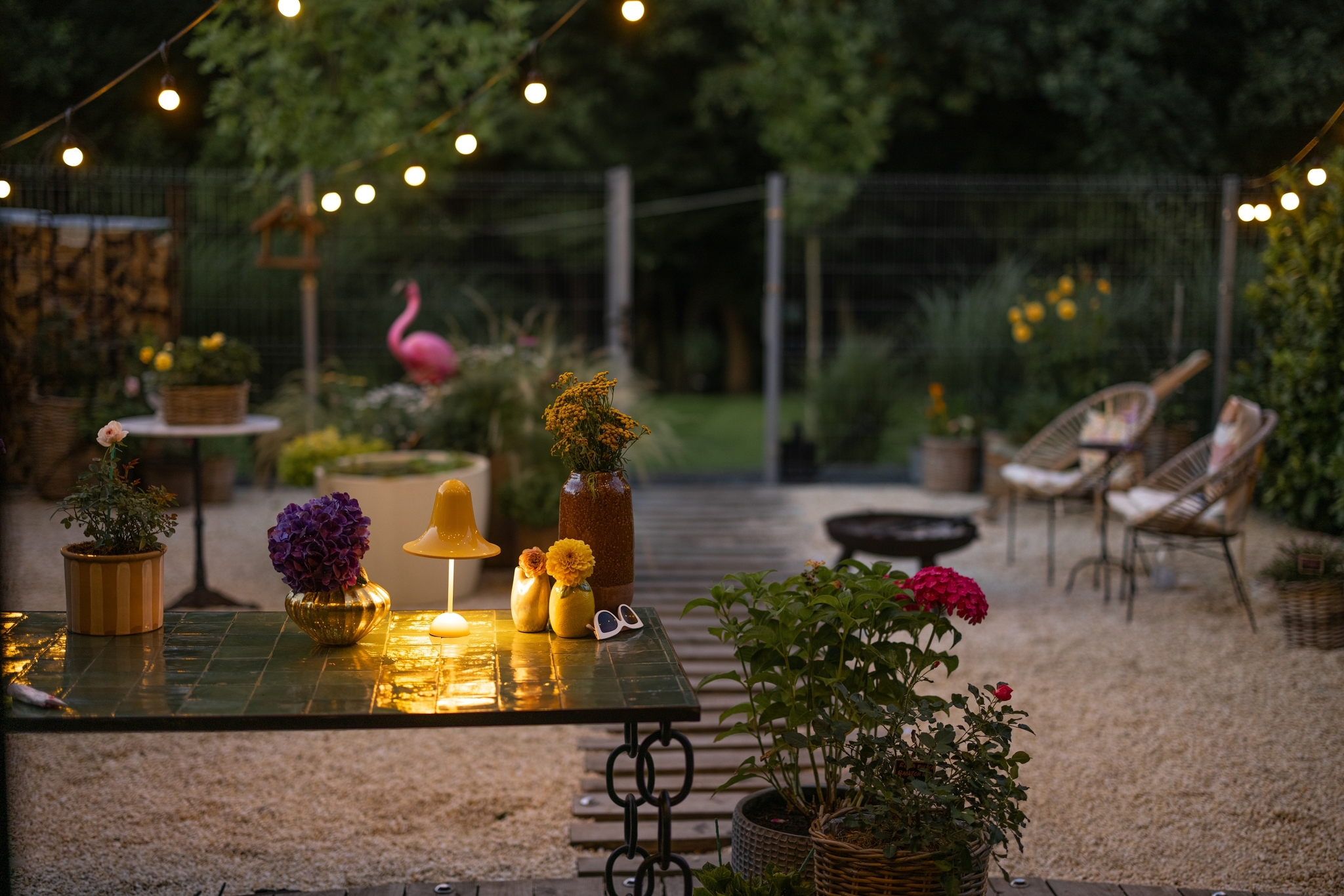 Schöne Gartenbeleuchung verhindert Lichtverschmutzung