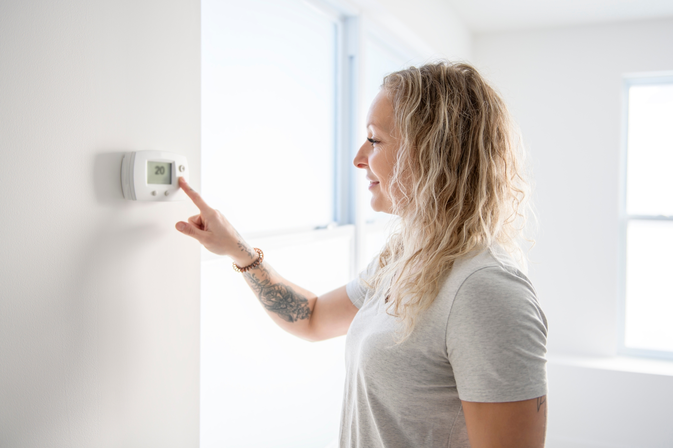 Heizung warten im Frühling: So sparen Sie Energie & Heizkosten | rhenag