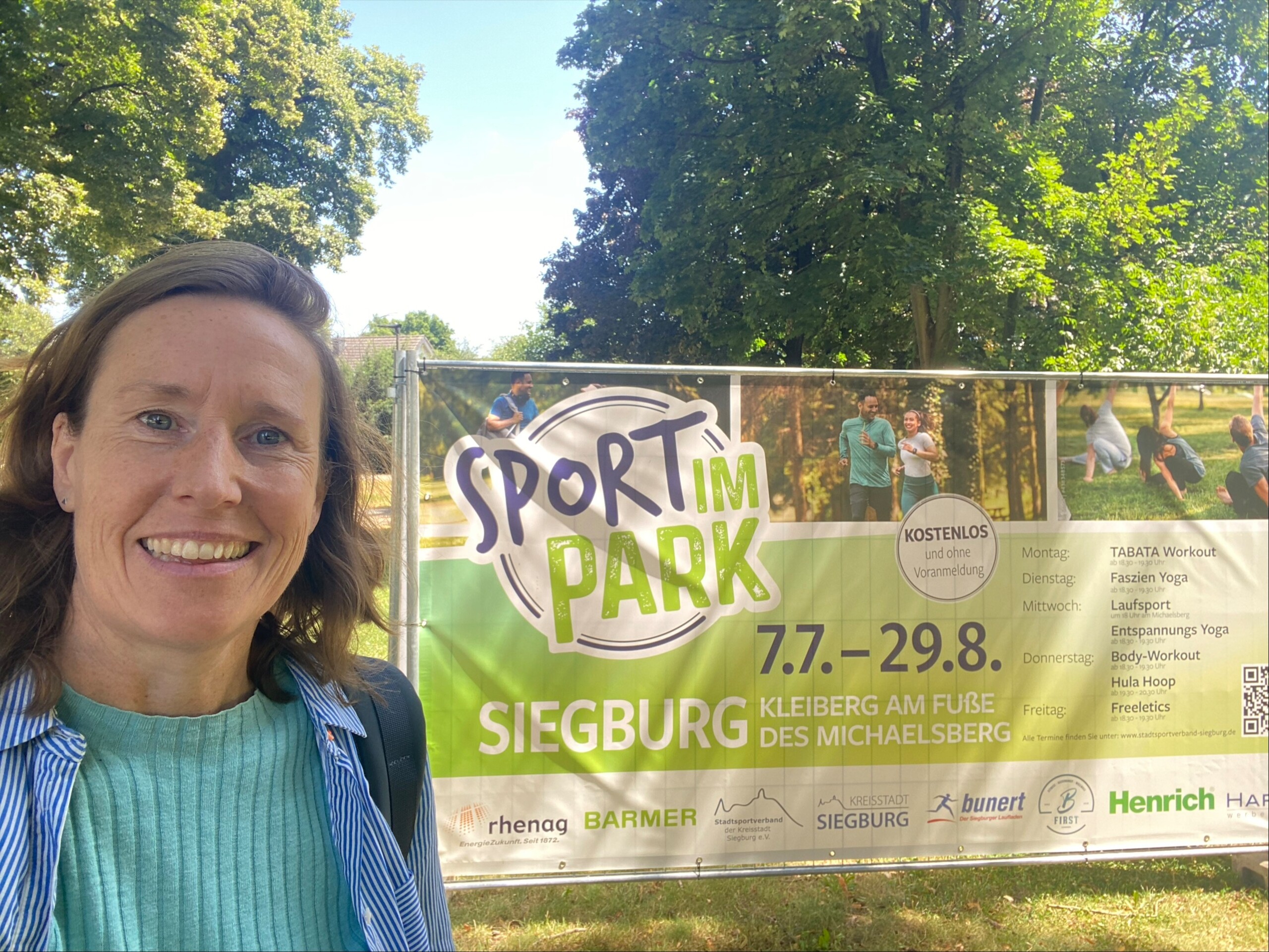 Sport im Park 1 rhenag Energie Marketingleiterin bei der Eröffnung von Sport im Park 2025